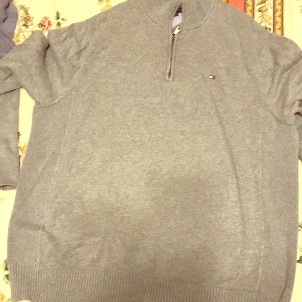 Tommy Hilfiger Used Sweater